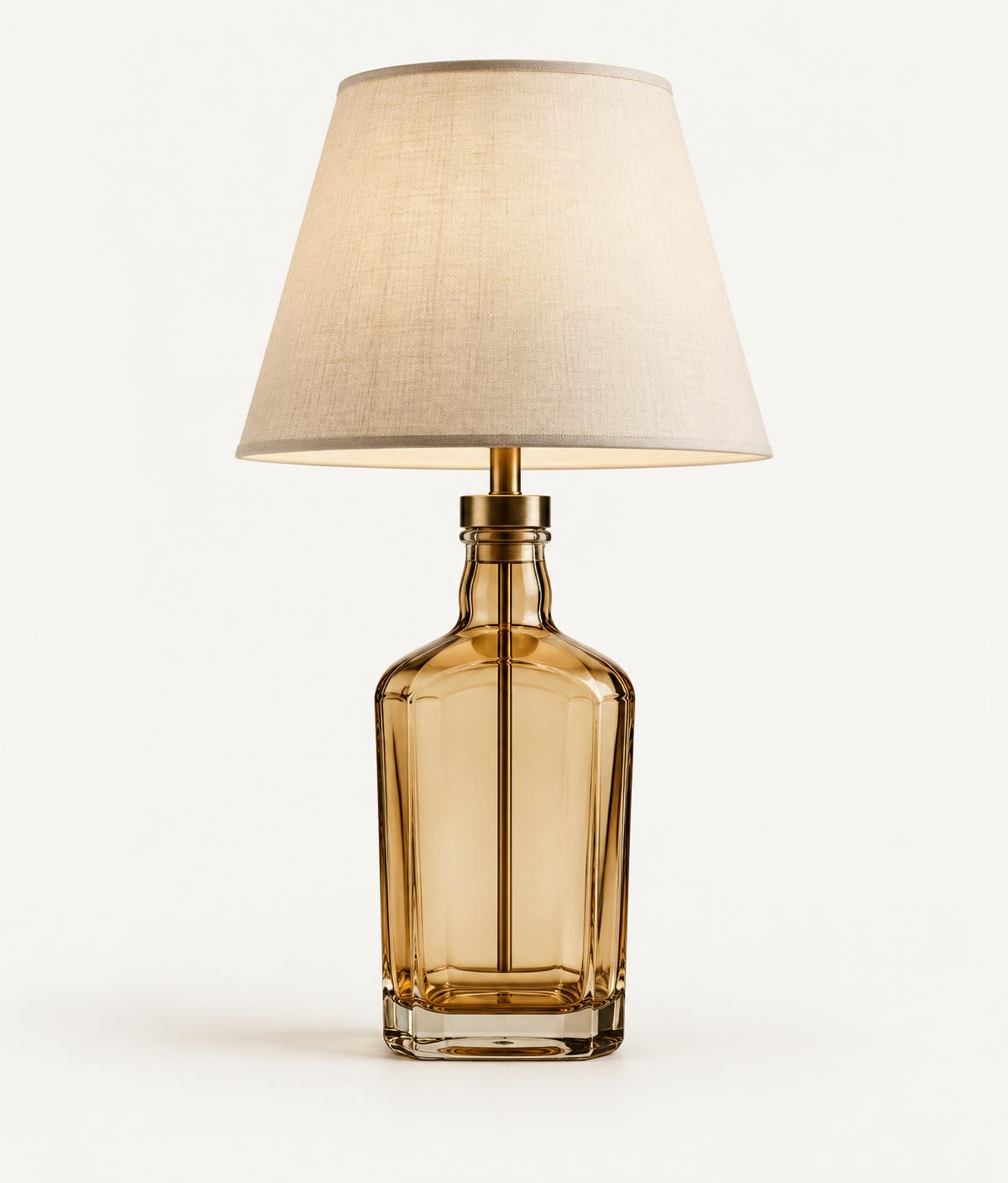Après Neuf lamp fitted on an amber bottle